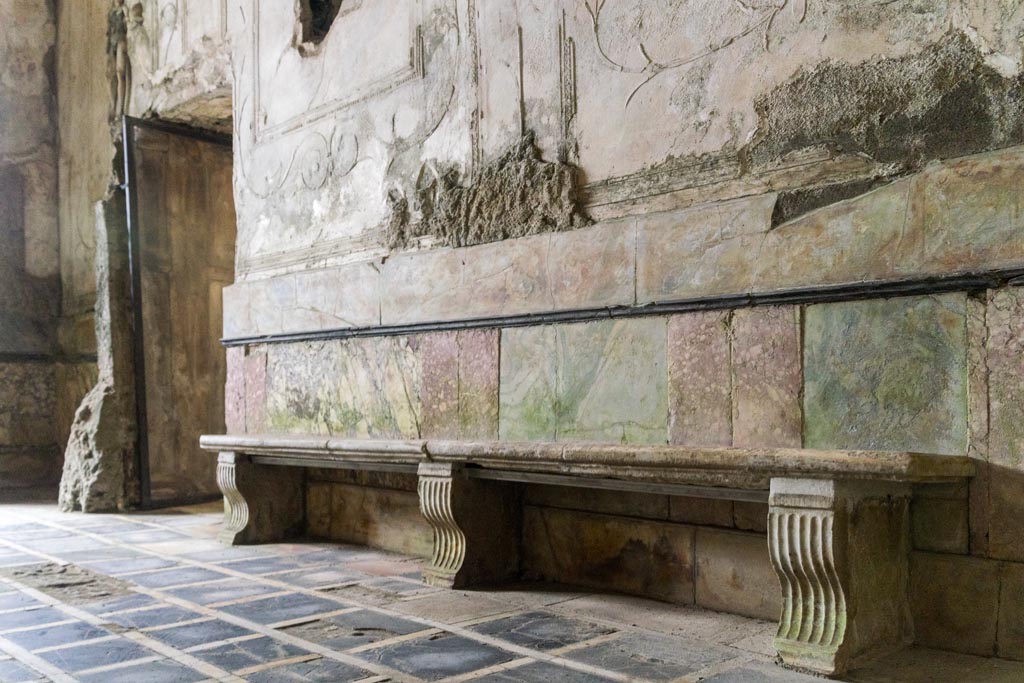 Herculaneum Suburban Baths. October 2023.
Looking south along bench against west wall of tepidarium, with doorway to smaller original caldarium. Photo courtesy of Johannes Eber.